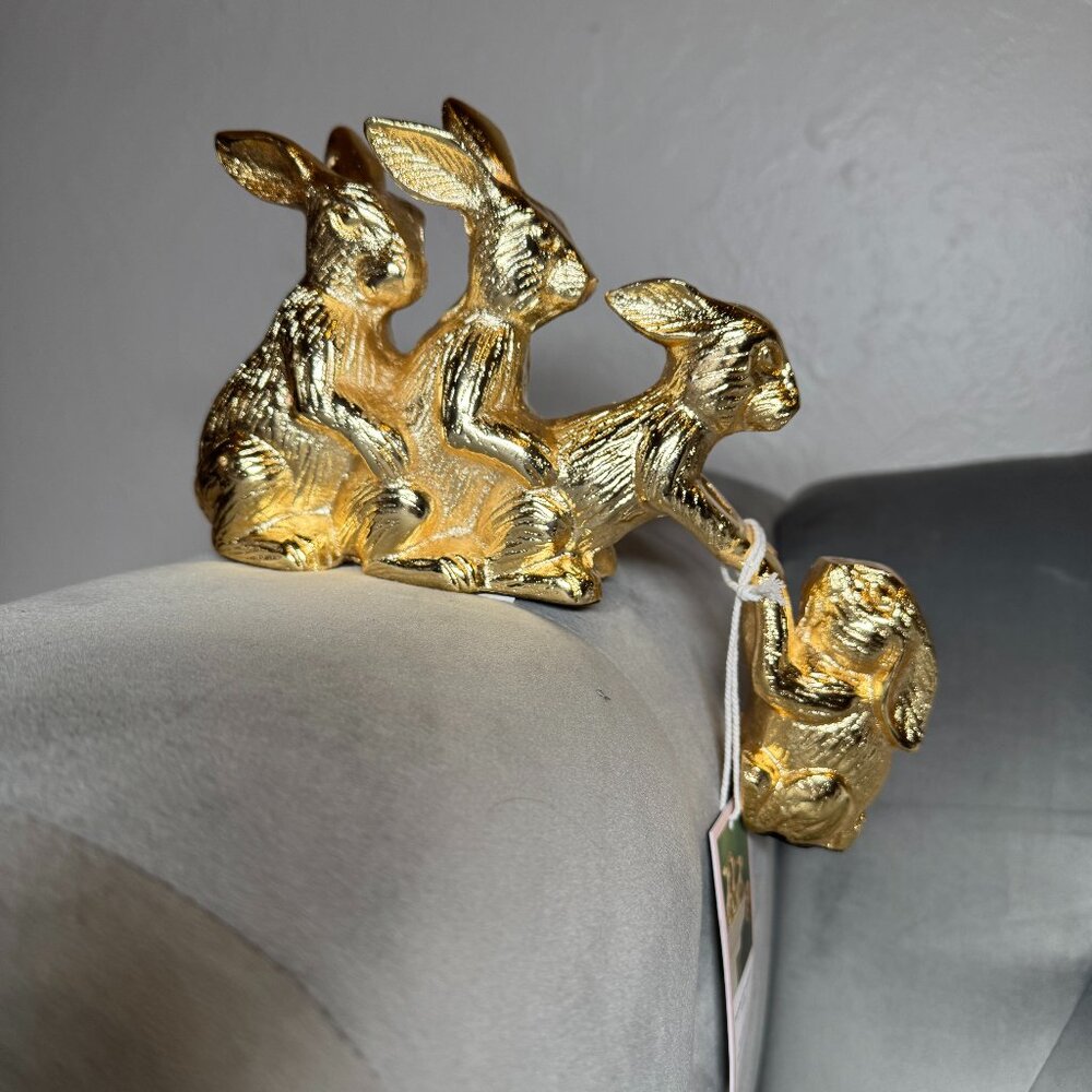 Cupcakes & Cashmere‎ Gold brass Easter Bunny mantle hanging NWT